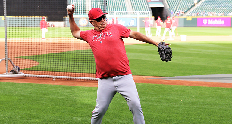 Heritage Uniforms and Jerseys and Stadiums - NFL, MLB, NHL, NBA, NCAA, US  Colleges: Los Angeles Angels Uniform and Team History